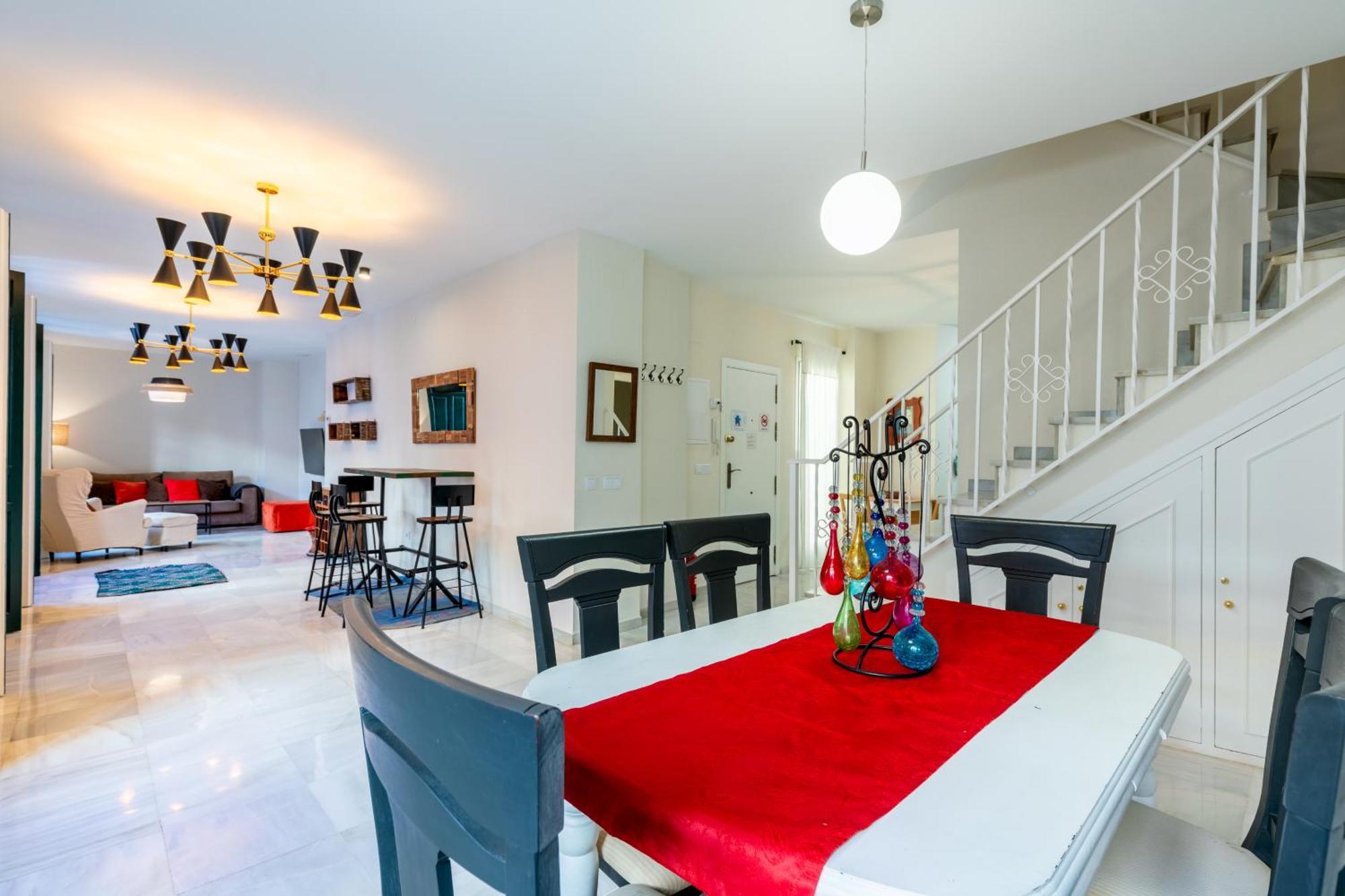 Holi-Rent Penthouse Penuelas Seville Exterior photo