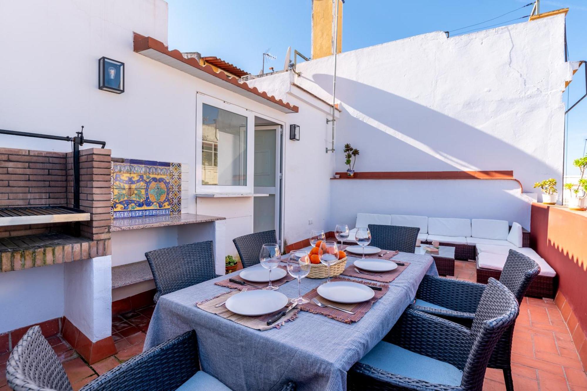 Holi-Rent Penthouse Penuelas Seville Exterior photo